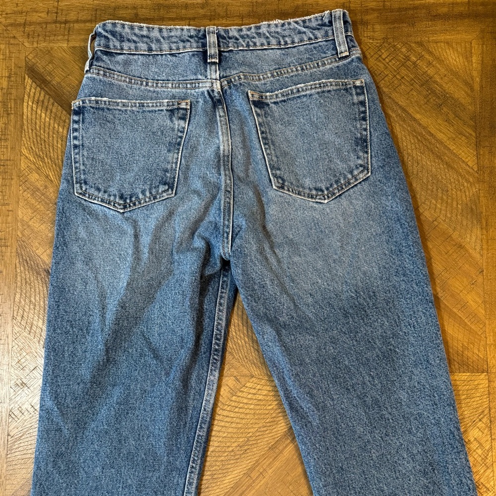 SOLD Zara Light Blue High Waist Crop 90’s Jean With Raw Hem Size 4 - Picture 10 of 14